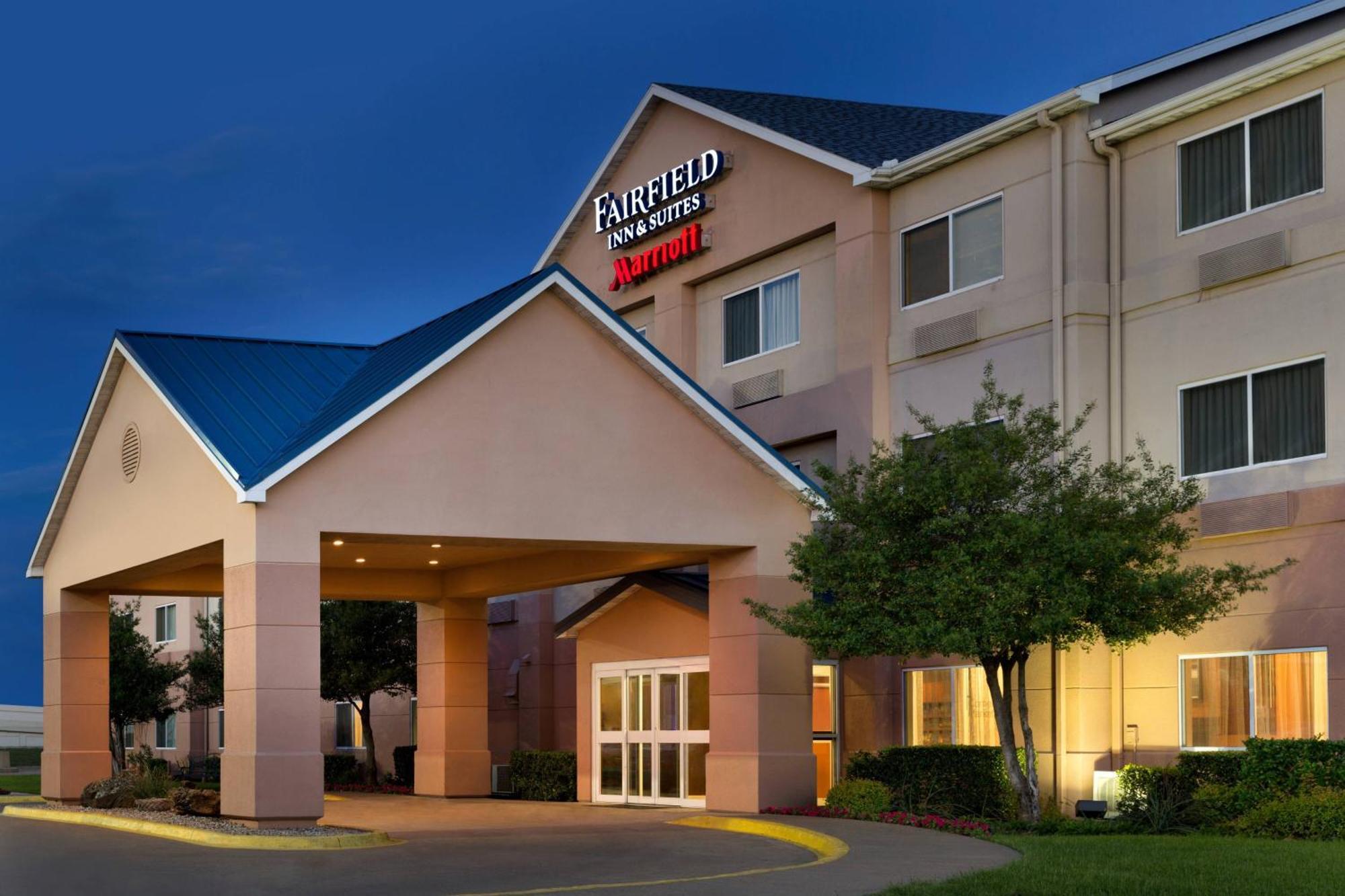 Fairfield Inn & Suites Dallas Мескит Экстерьер фото